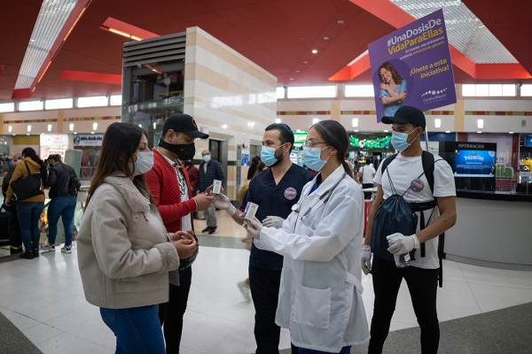 Centro Mayor lanza su campaña  “Una dosis de vida para ellas” en el mes de la mujer
